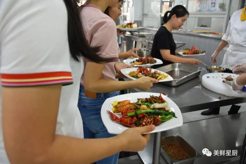 晨曦细雨育桃李，珍馐美馔慰园丁——鼎和盛集团美鲜星厨为教师献上贴心餐饮服务