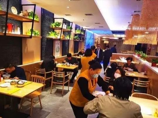 哈尔滨5月2日起餐饮服务单位暂停堂食 筑牢防线，守护健康